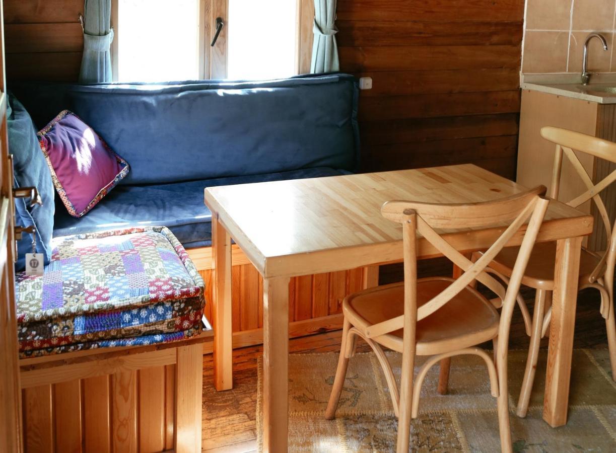 Hostal Habitat Mesire Mengen Exterior foto