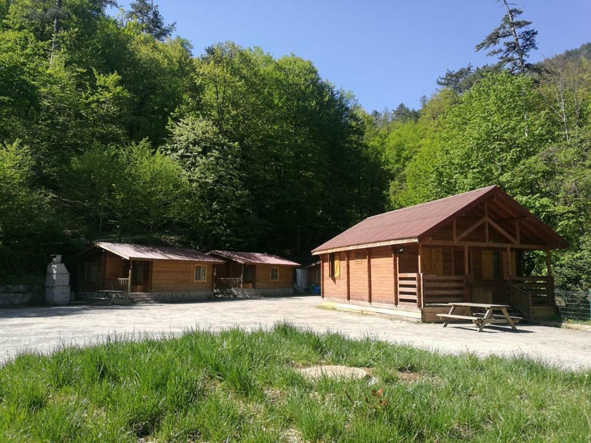 Hostal Habitat Mesire Mengen Exterior foto