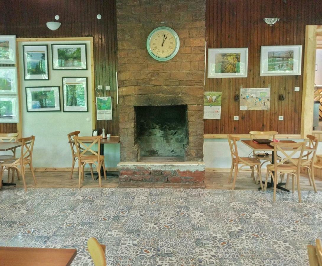 Hostal Habitat Mesire Mengen Exterior foto