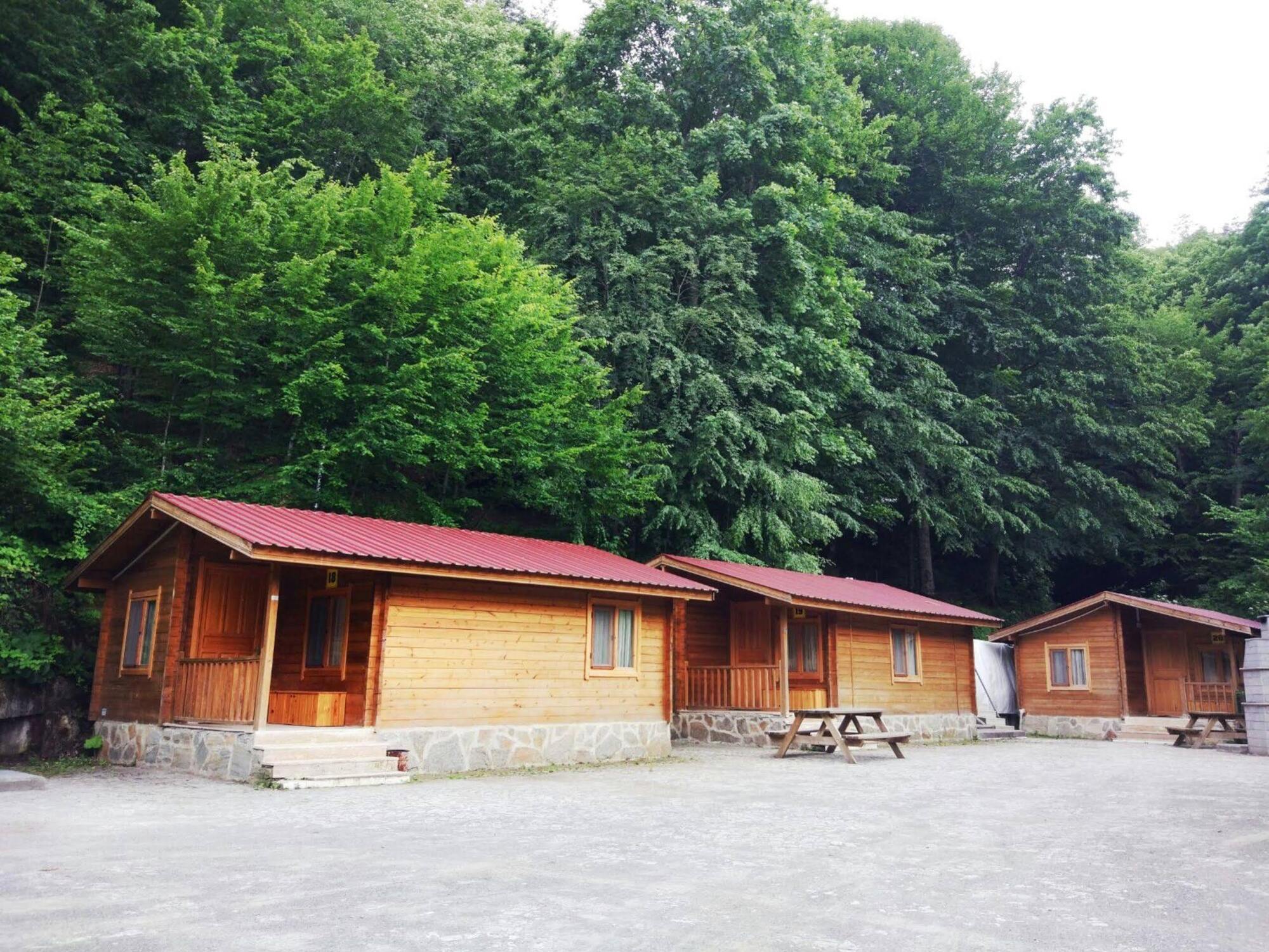 Hostal Habitat Mesire Mengen Exterior foto